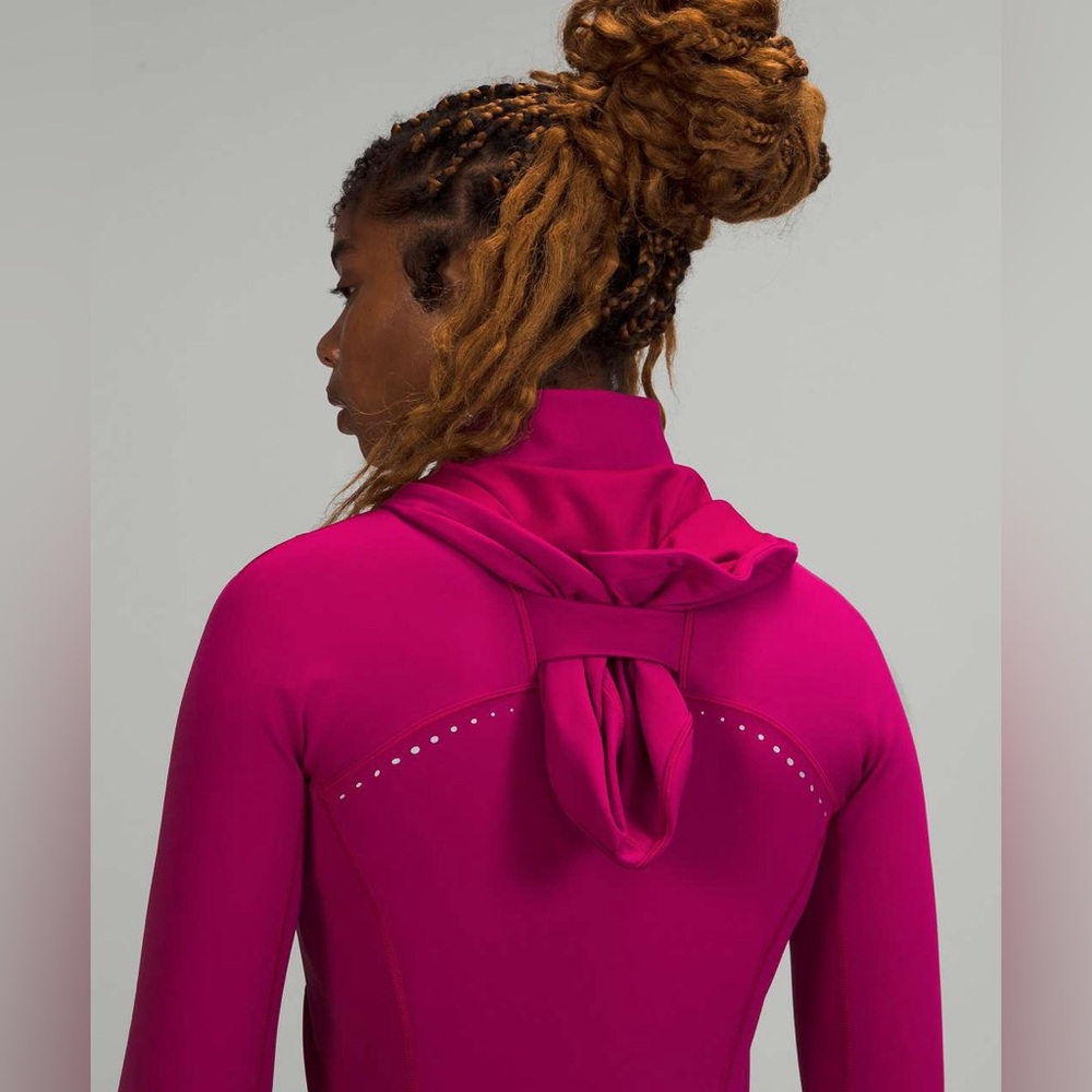 Lululemon Rain Repellent Running Jacket, Wild Berry, Size 4 Great Condition - Picture 7 of 8